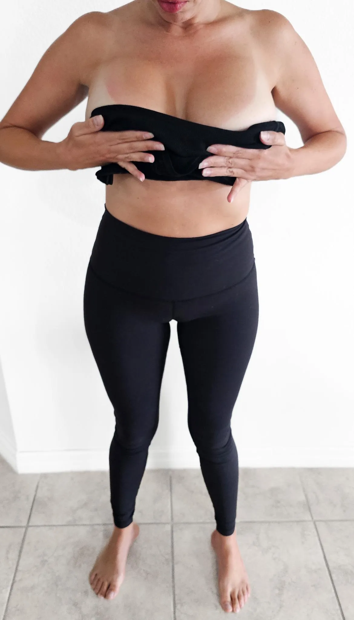 “Wife’s lingerie, husband’s away... and I’m here.”