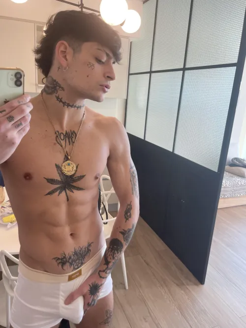 [21] // Do you like my 🔫?