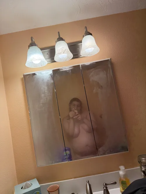 Currently visiting Florida and snuck a nude in the bathroom (it’s not the best sorry)❤️‍🔥