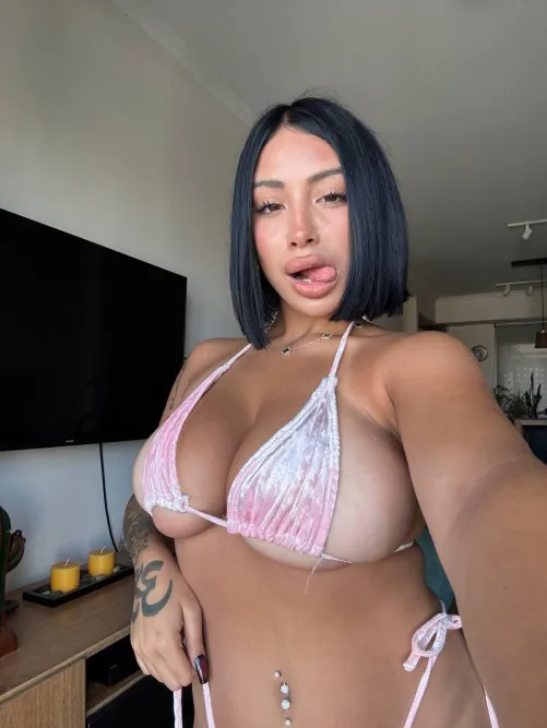 done with college boys who tap out after an hour… then i met a new mexico boy who doesn’t stop ‘til i’m shaking and speechless