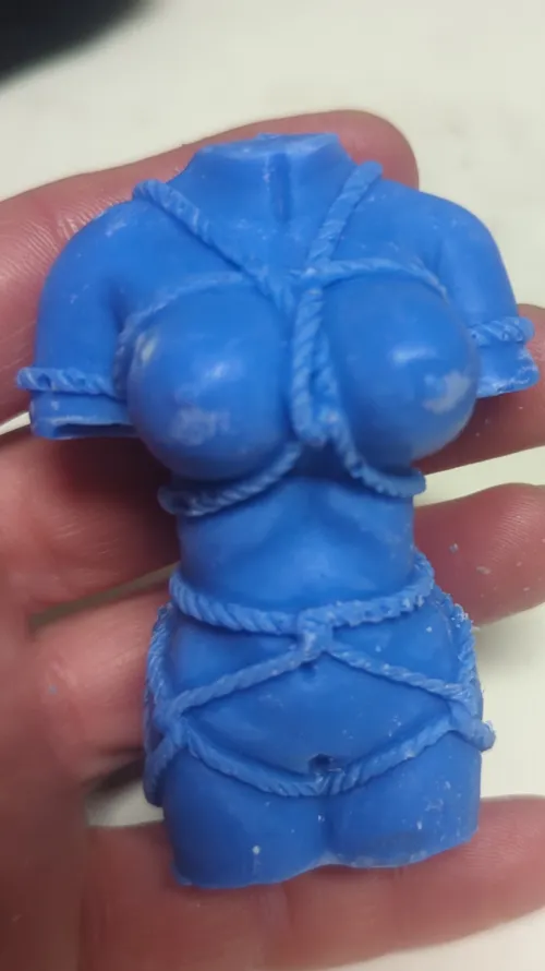 Here is one of my test BDSM candles, a lockdown project that has lost steam.