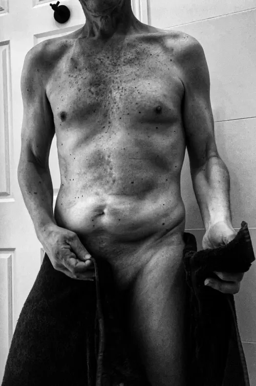 🎵It's a hunger so consuming, You've started life inside of me.🎵