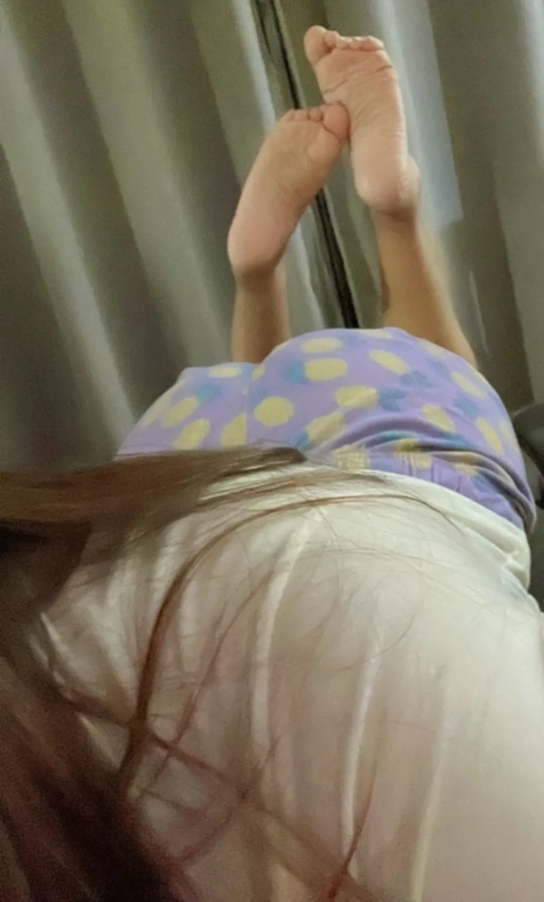 Latinas with a Big round ass and tiny wrinkly soles are the best . Do you agree