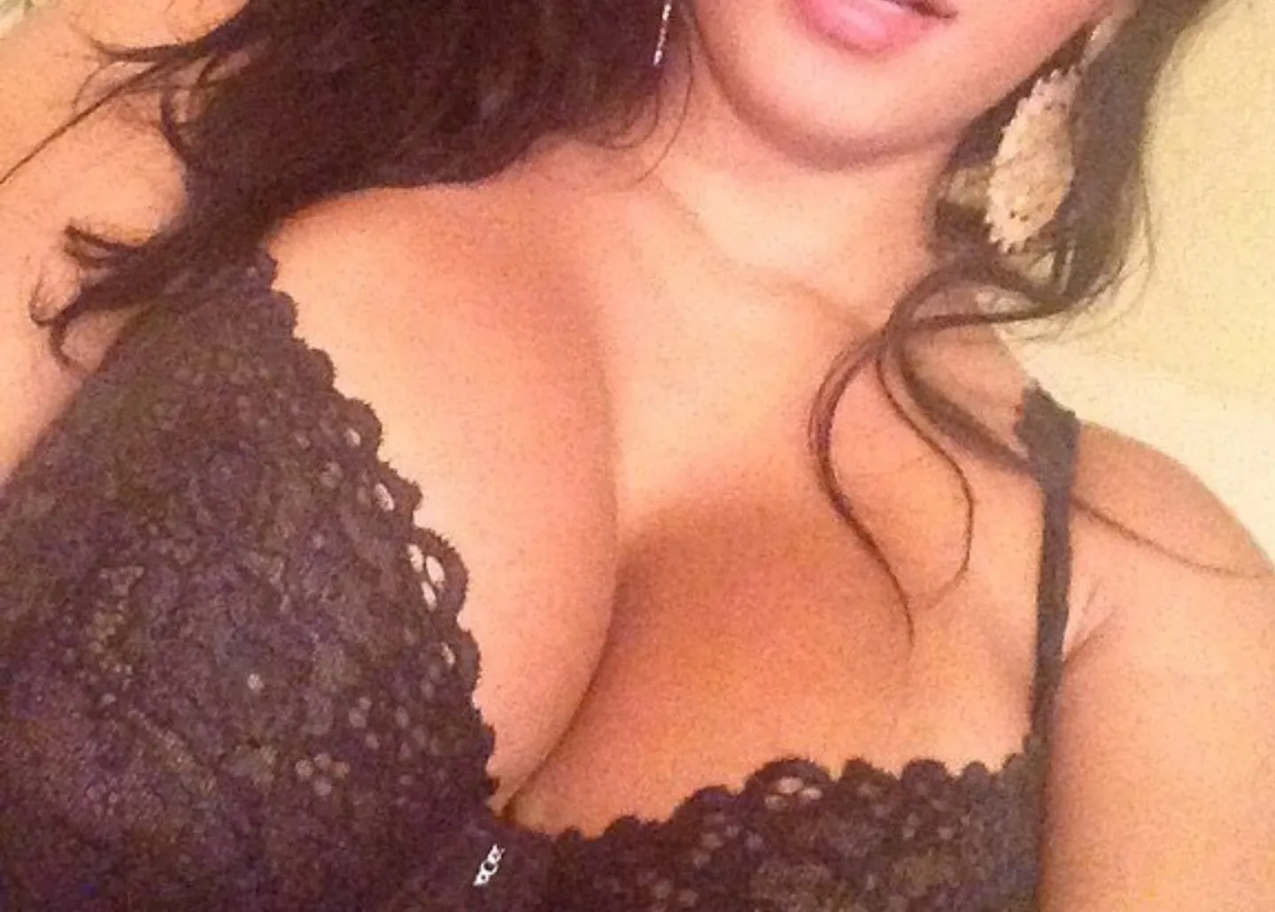 Share your thoughts 💋