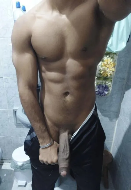 Wanna lick my veins 😈