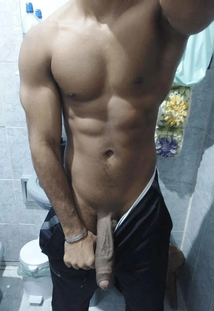 Wanna lick my veins 😈