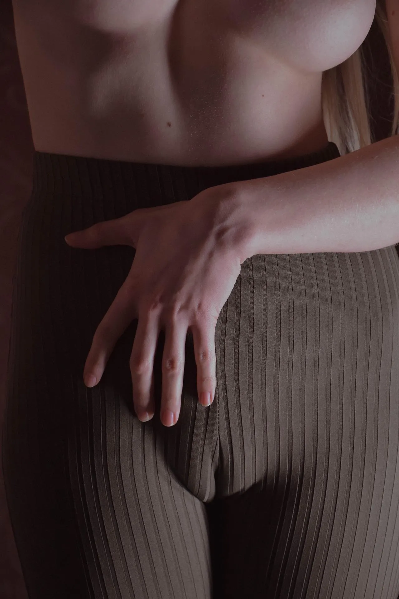 Want to run your tongue between? 👅