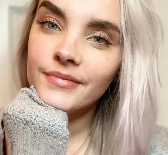 What's the first thing that comes to mind when you see only her eyes?