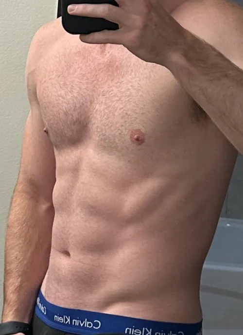 30M, 5’11, 165 lbs, very fit. Looking for Hotwife to play with. Can travel.