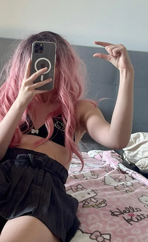 Arrow up and say 'shrimp' if its less than 7 inches 🍤 Be honest!