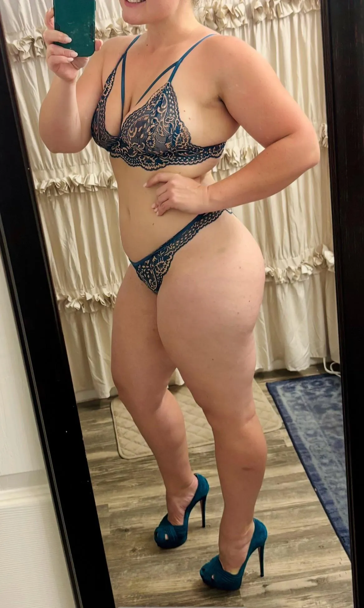 Do you ever wonder if there’s a sexy set hiding under her modest dress 🤔