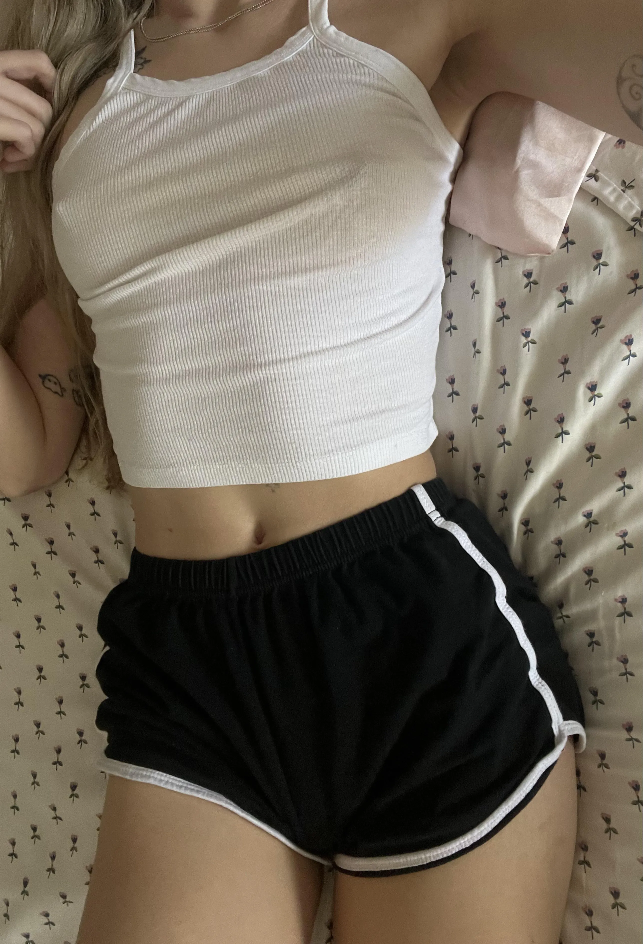 hii side stripe fans it’s been a minute <3 i still love these shorts!