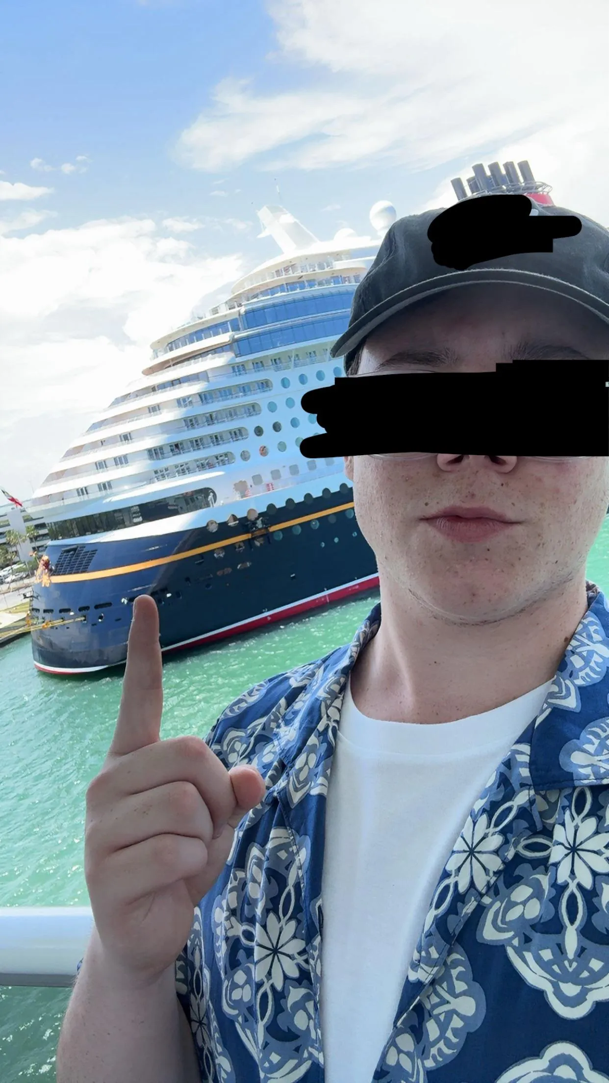 [M4F] [M4F] [M4MF] [M4A] carnival vista now, 18, slightly chubby, wants to give or receive