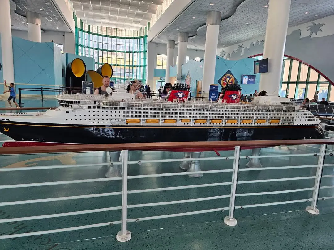 [MF4MF] or possibly [MF4M] on the Disney Treasure October 11th-18th