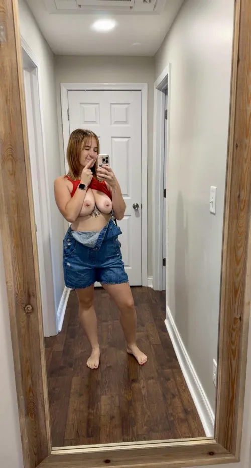 Mom by day, MILF by night 😇