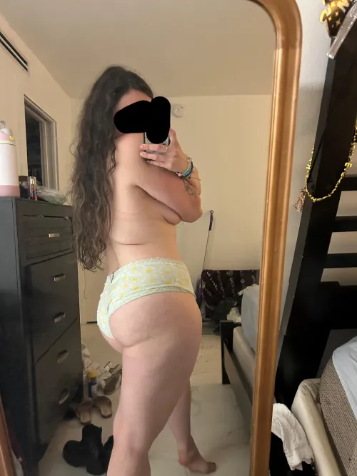 [26/25] [MF4MF] [Miami] Young couple looking for other couples or women