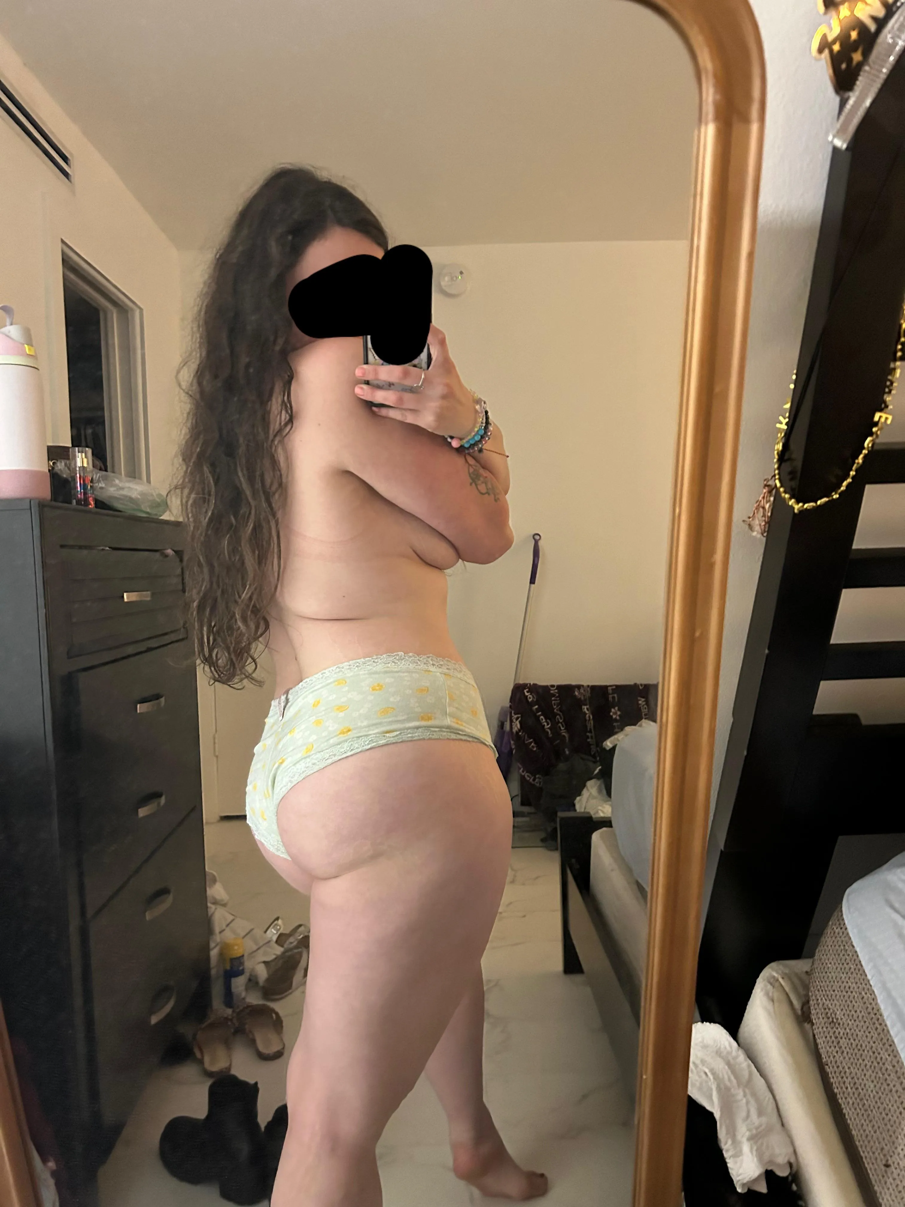 [26/25] [MF4MF] [Miami] Young couple looking for other couples or women