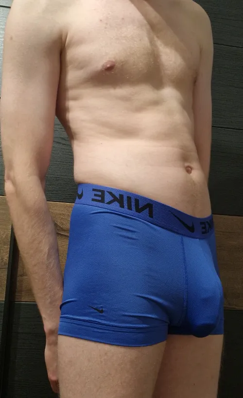 28 Bi - Love to chat