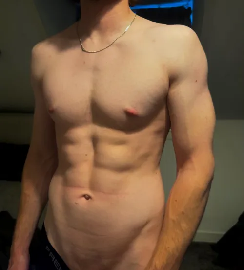 [21] Do you like 6’4 studs?
