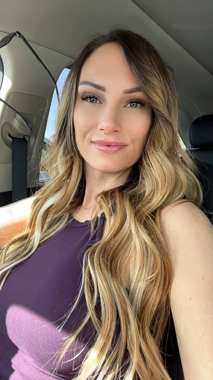 drop a ❤️ and I'll send u nudes (first 60 guys only)