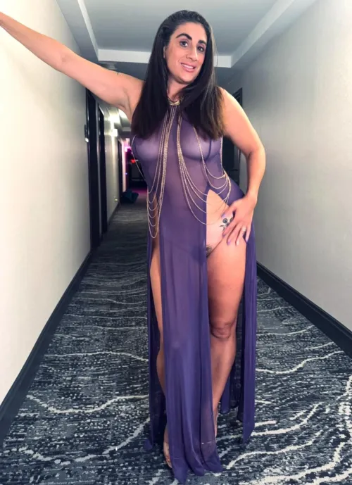 Went to Atlantic City with Hubby this weekend.  Here’s the dress I wore out for Drinks & Clubbing in the casino hallway.