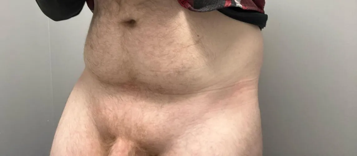 23m looking for bottom that same age or younger