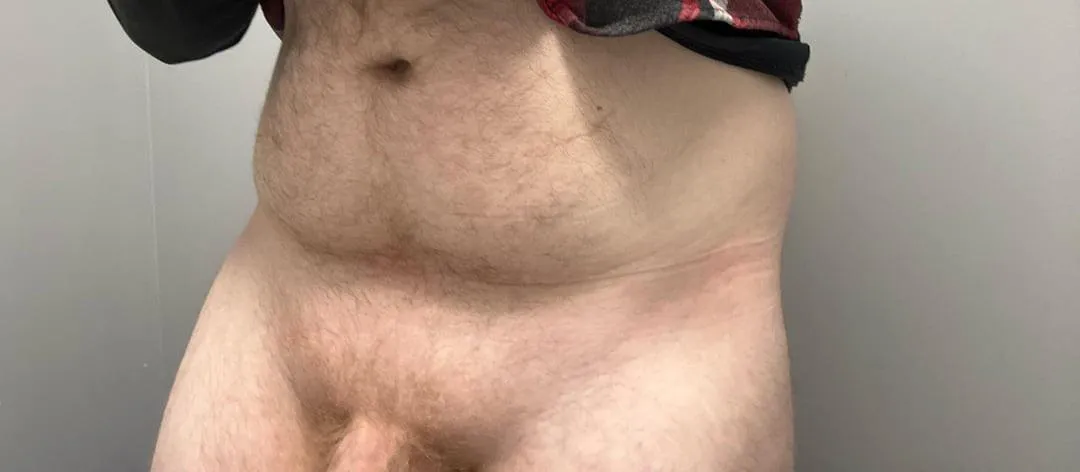 23m looking for bottom that same age or younger