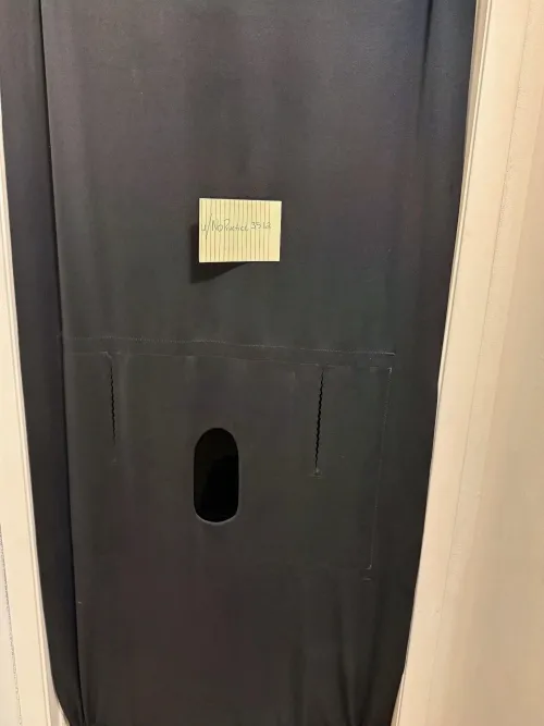 31 M4M Belleville, Gloryhole. Walk in, get worshipped, swallowed, then go. Looking for serious only and uncomplicated. Negative and ddf here, expect the same. Age and cock pics required.