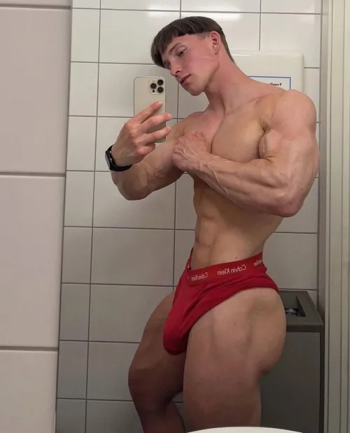 Do you see how sexy i'm?