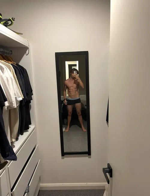 Looking for a play partner M4F