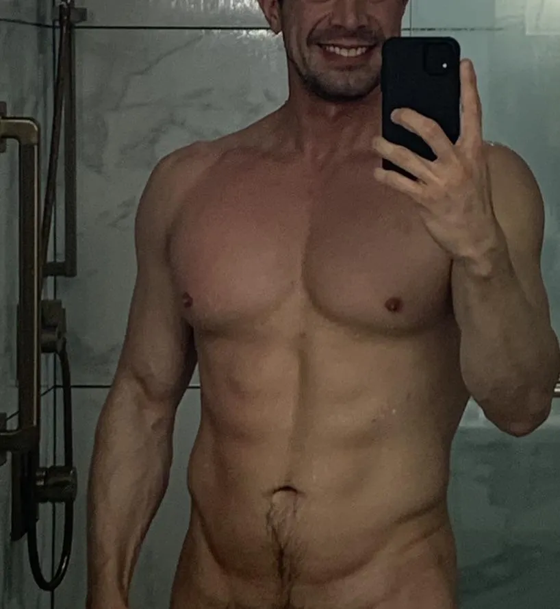 [M]4[FM] Miami 6’2 tall handsome, 8 in big thick cock  -looking for  Mfm ,Hotwife and ladies -I do Yoni tantric massages 💦💦💦 reply with pics& ((location))  must verify ! 😍😍😈😈