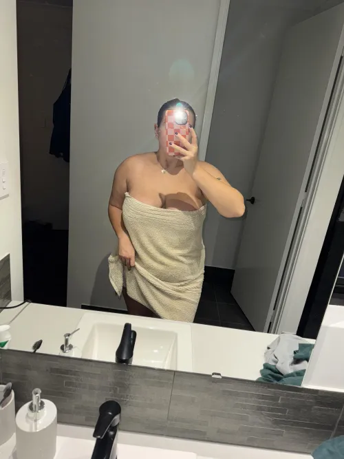 Should I drop my towel…? OnlyFans link in comments