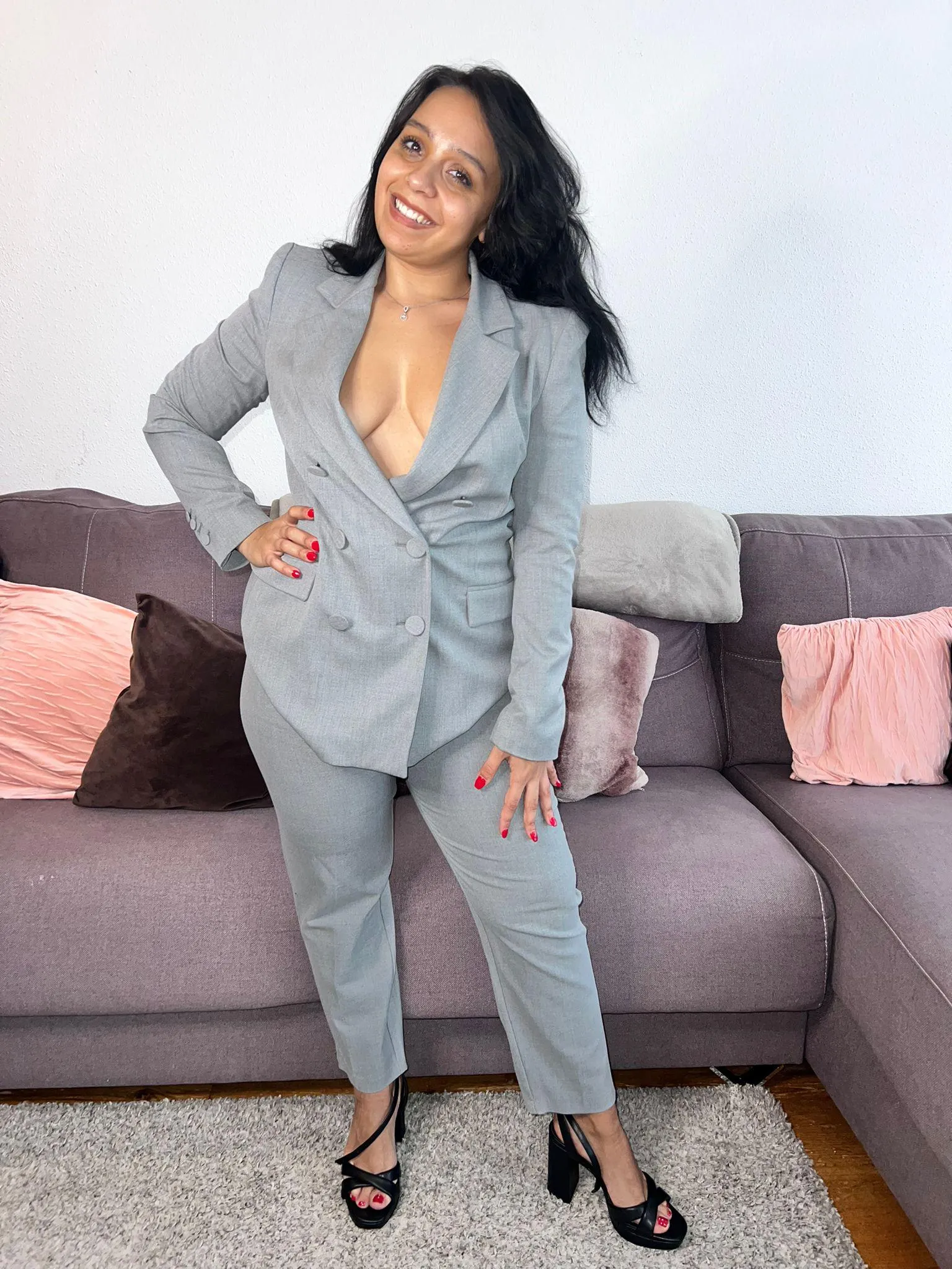 Sweet face, sinful curves—I’m the kind of delicious that lingers on your mind.