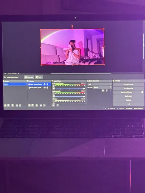 [sydductress] join the stream to see me try on lingerie😄