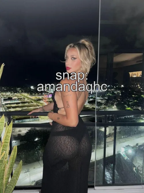 Use me, fill me, break me  im yours to play with.