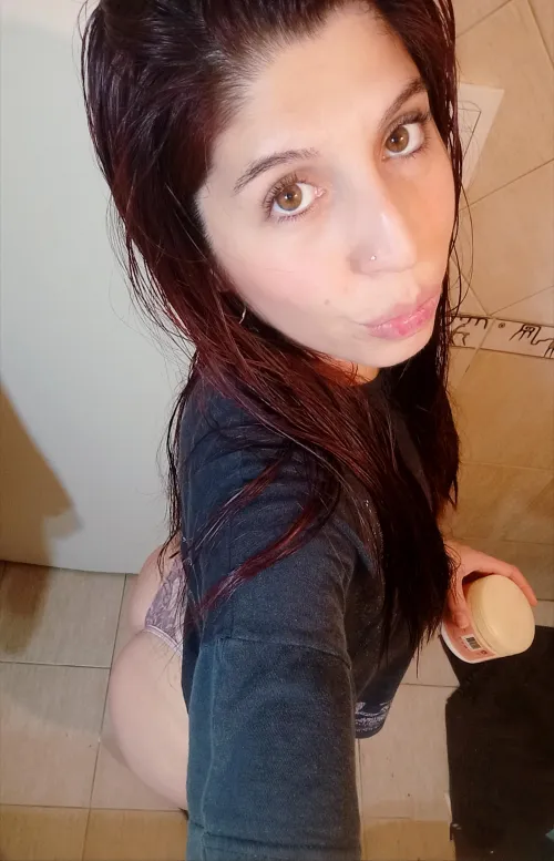 A moment for me, do you dare share it with me papi A moment for me, do you dare share it with me papi