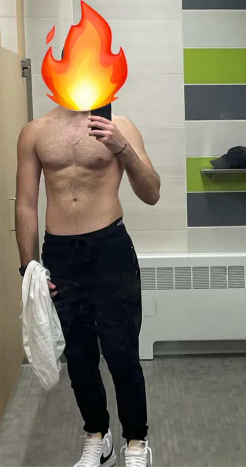 23M single and looking for fun people