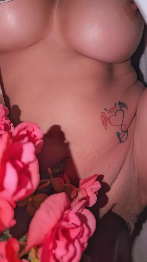 Am I pretty in pink? 🌺🌿💕