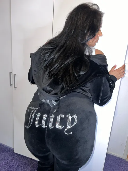 ⭐️Your Good Girl⭐️ I took this picture today❤️❤️❤️ married and still with very tight butt ❤️❤️❤️ ⭐️⭐️⭐️⭐️⭐️