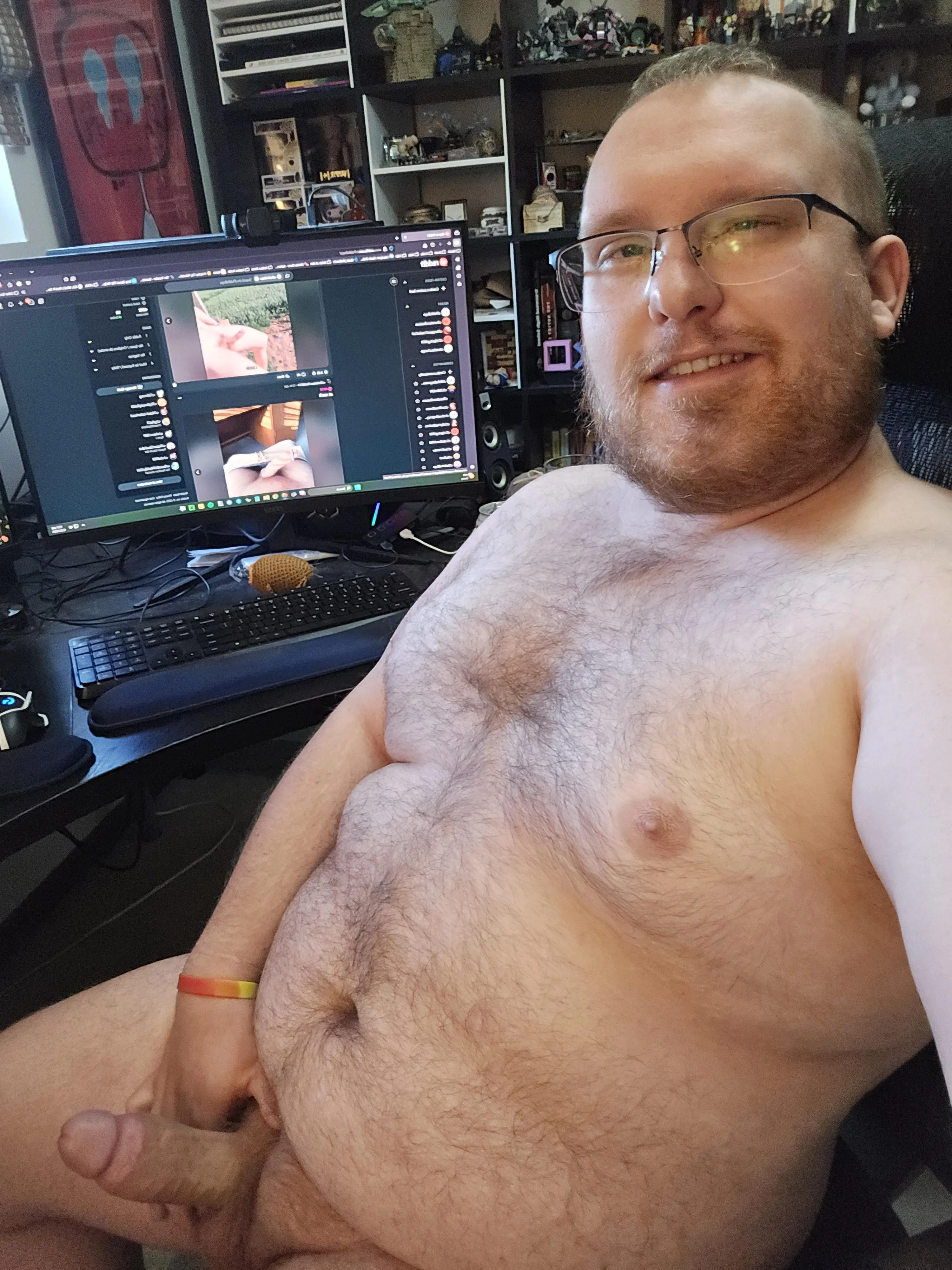 28M - trying to start my weekend off right 😏