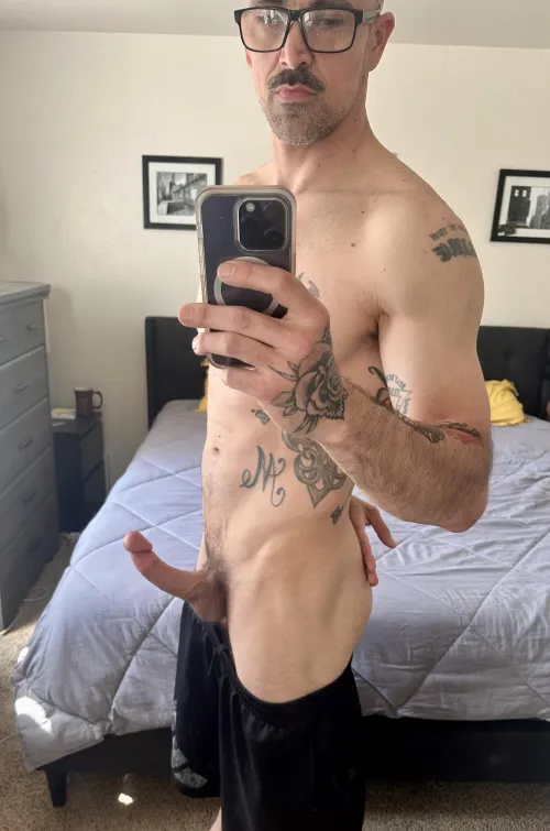 (44) curved for your pleasure