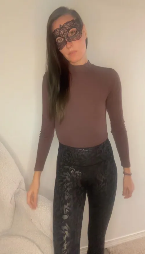 Drop a ❤️ and I'll send u nudes (first 60 guys only)