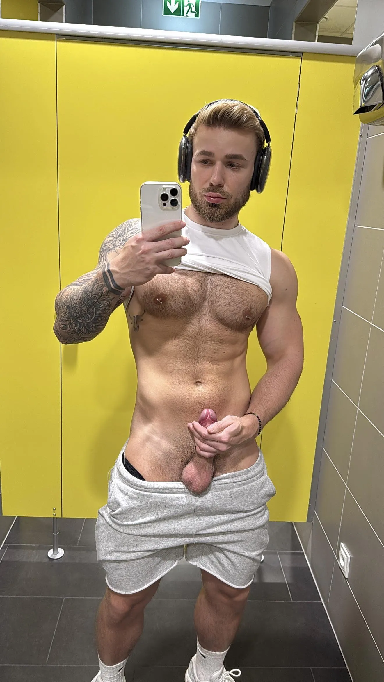 hard&sweaty dick after gym