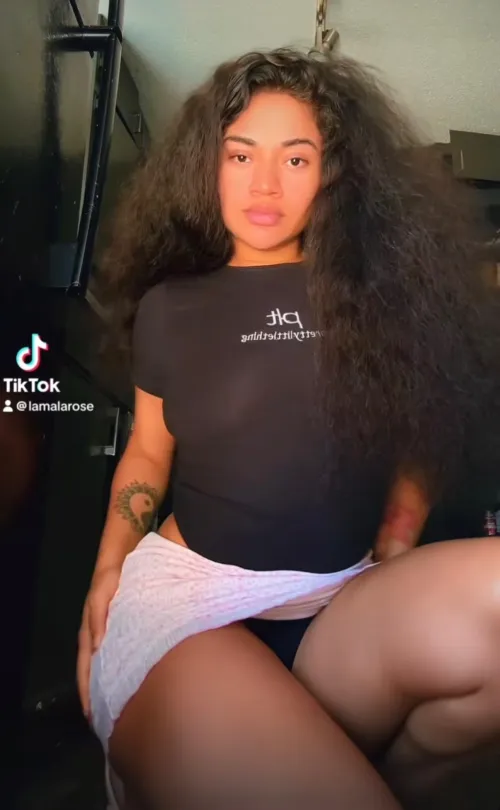 Long natural hair and I have a water fountain between my legs