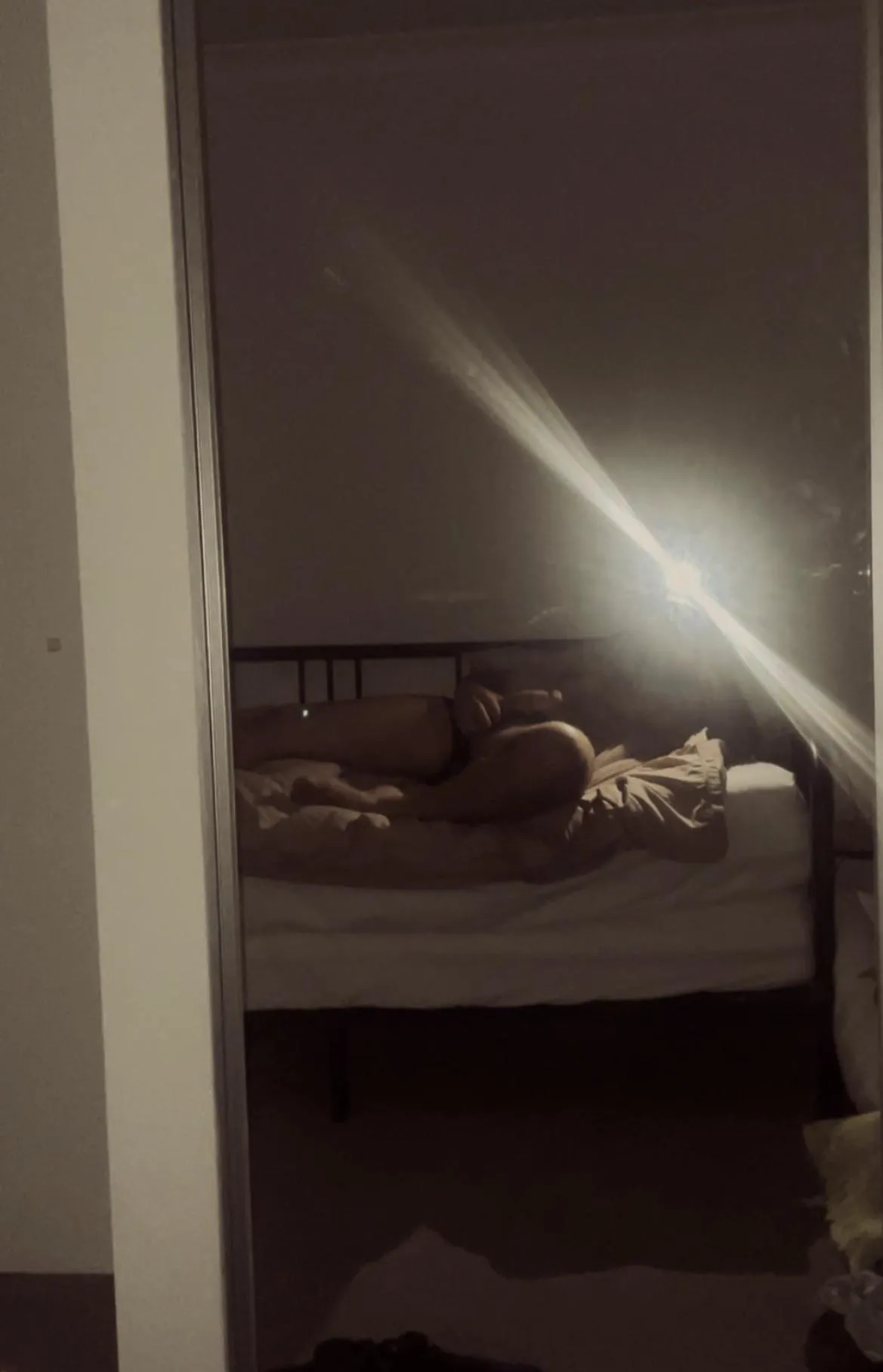 Need a replacement for [m]y hand to have some mirror fun