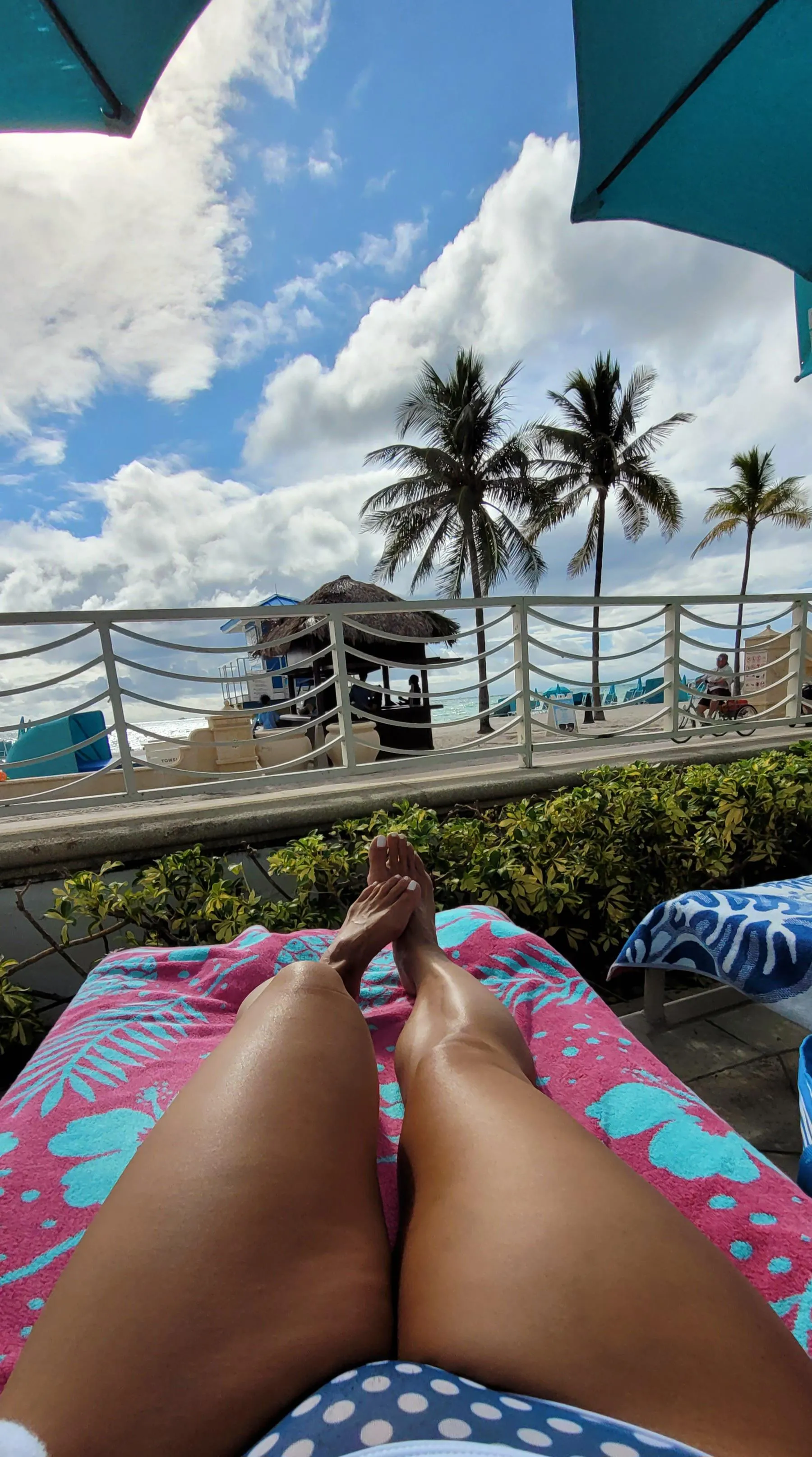 polka dots on the Broad Walk..-sa