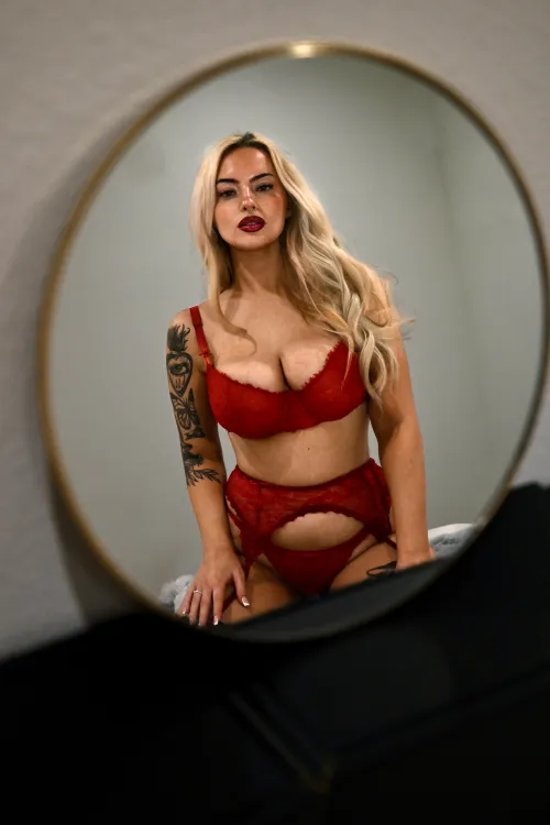 Red lips and red lace ❤️💋