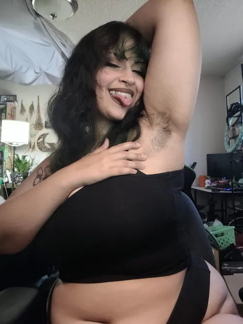 Your favorite hairy sweaty goddess is back!