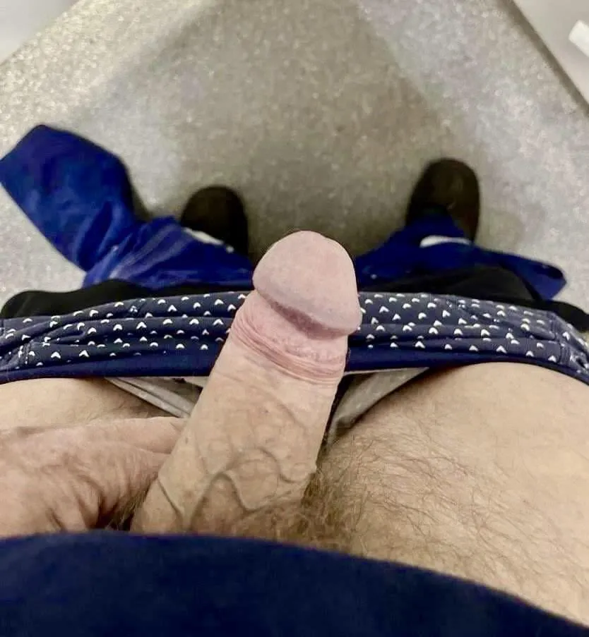 (59) Who want to make me hard 🥵