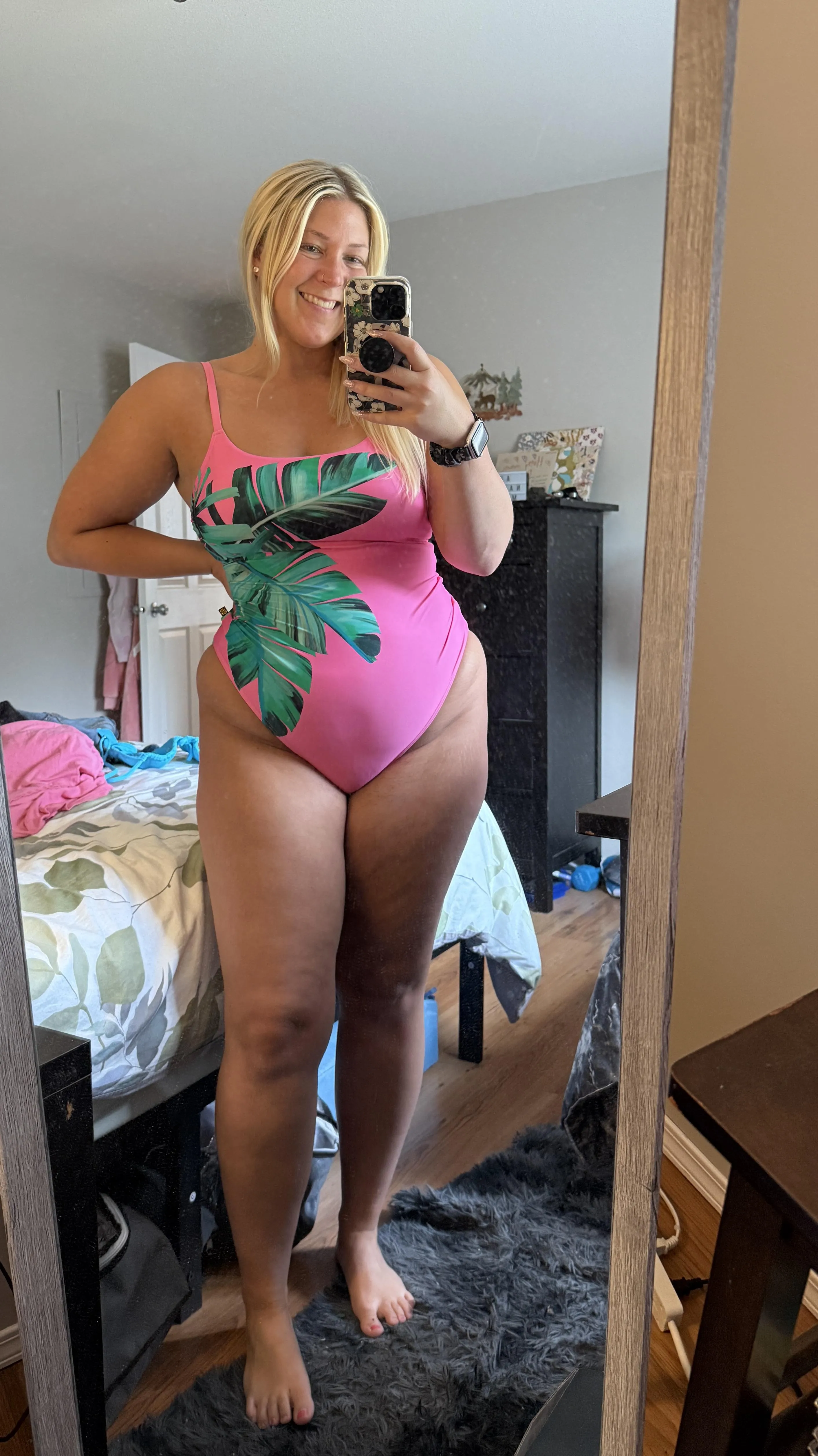 Can a mom wear a 1 piece?